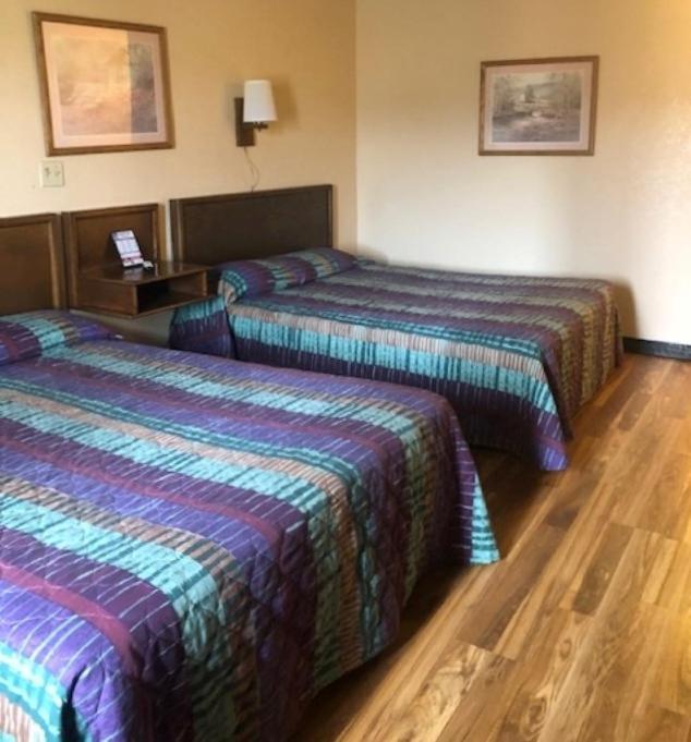Luxury Inn Cheyenne Exterior photo